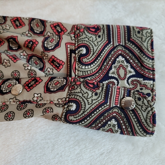 BCBGMAXAZRIA snap shirt - Picture 3 of 7